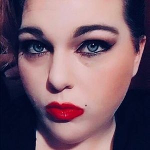 Meet your Posher, Kendra